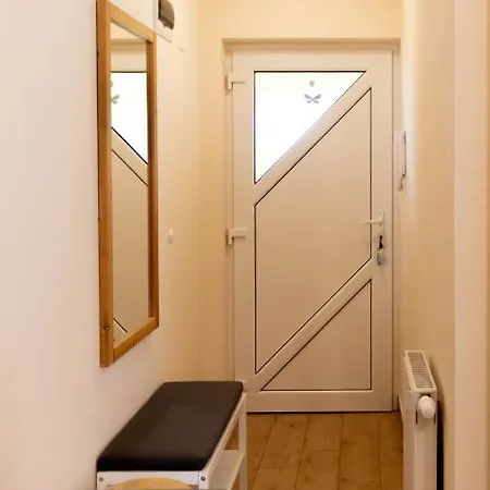 Apartment Aranypart Apartman