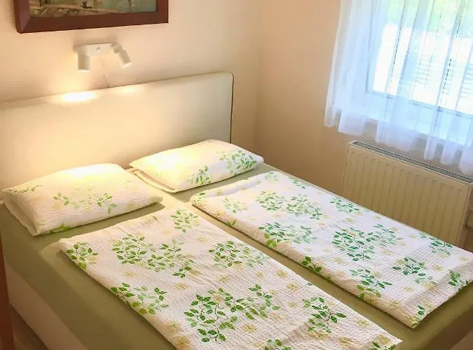 Apartament Aranypart *
